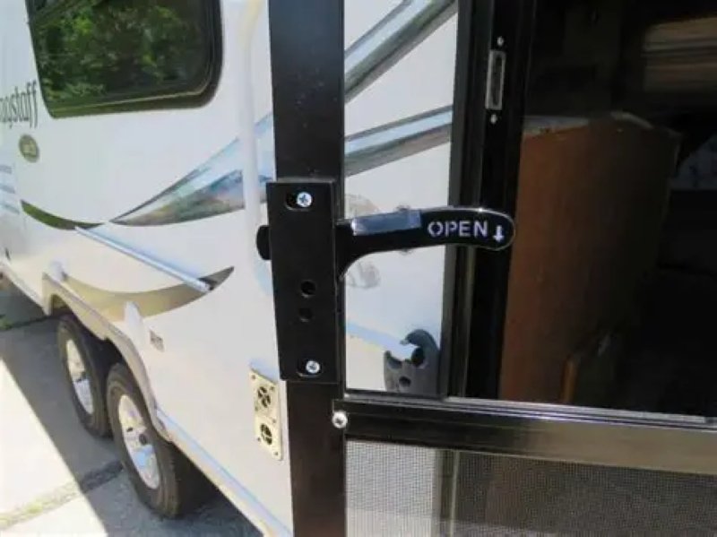 3 simple steps for a smooth RV screen door lock
