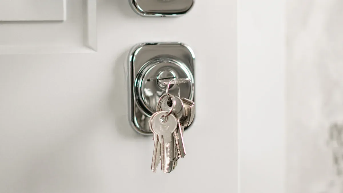 3 heavy-duty slam latch picks for safer trailers